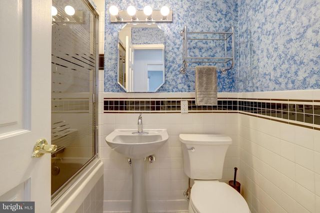 8816 VICTORIA RD, Springfield, VA 22151