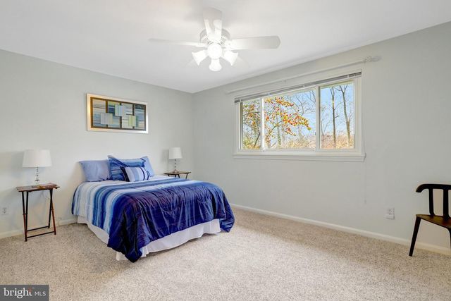 8816 VICTORIA RD, Springfield, VA 22151