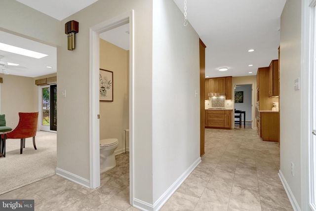 8816 VICTORIA RD, Springfield, VA 22151