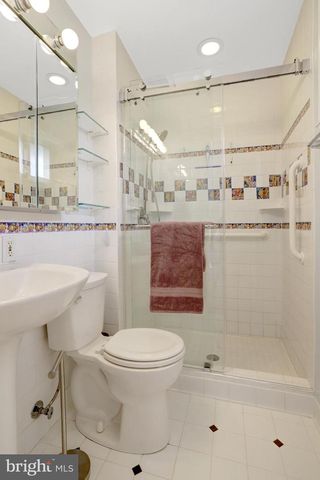 8816 VICTORIA RD, Springfield, VA 22151