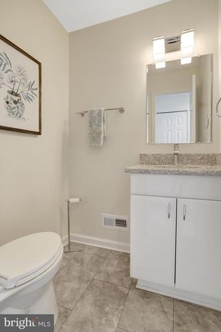 8816 VICTORIA RD, Springfield, VA 22151