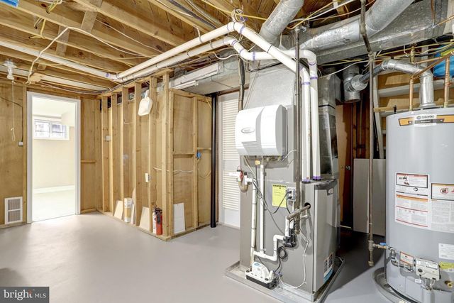 8816 VICTORIA RD, Springfield, VA 22151