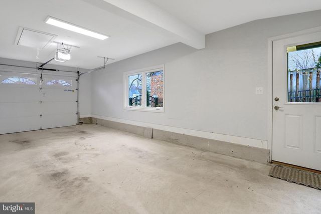 8816 VICTORIA RD, Springfield, VA 22151