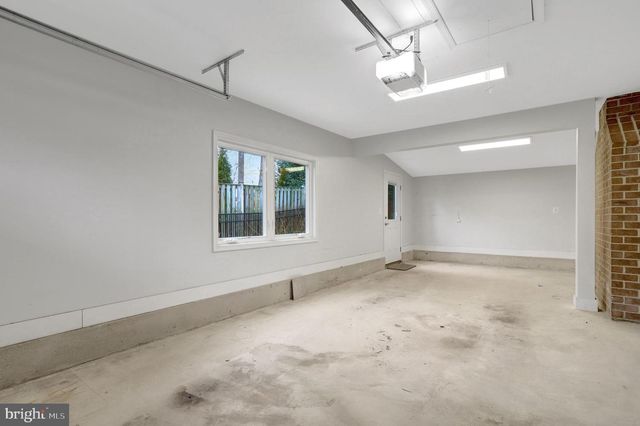 8816 VICTORIA RD, Springfield, VA 22151