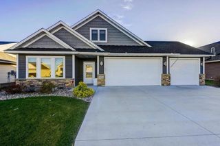 1214 Tikalsky Street SE, New Prague, MN 56071