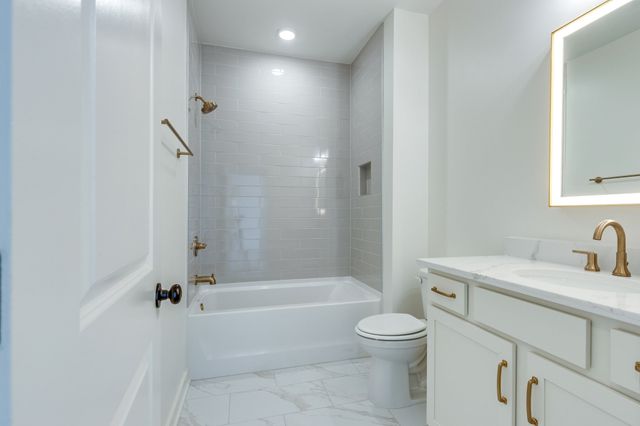 8213 Ashbury Ct, College Grove, TN 37046