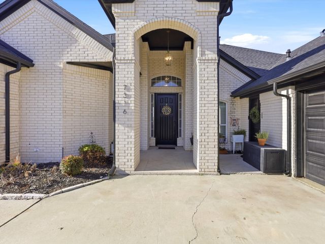 7316 Bishop Court, Fort Worth, TX 76179