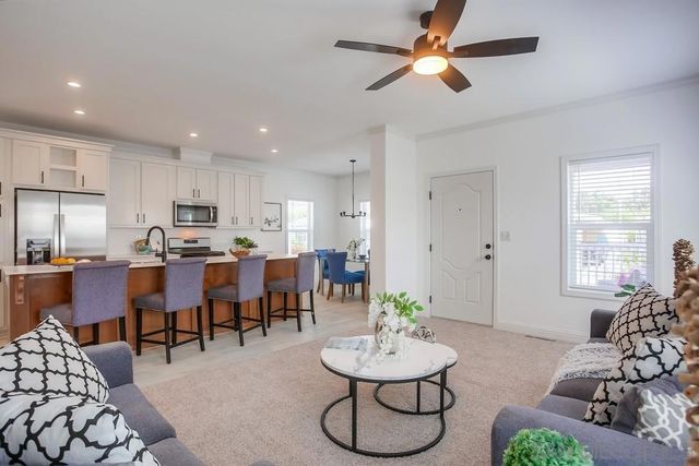 7025 San Bartolo St #42, Carlsbad, CA 92011