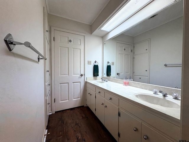 802 Circle Drive, Winnsboro, TX 75494