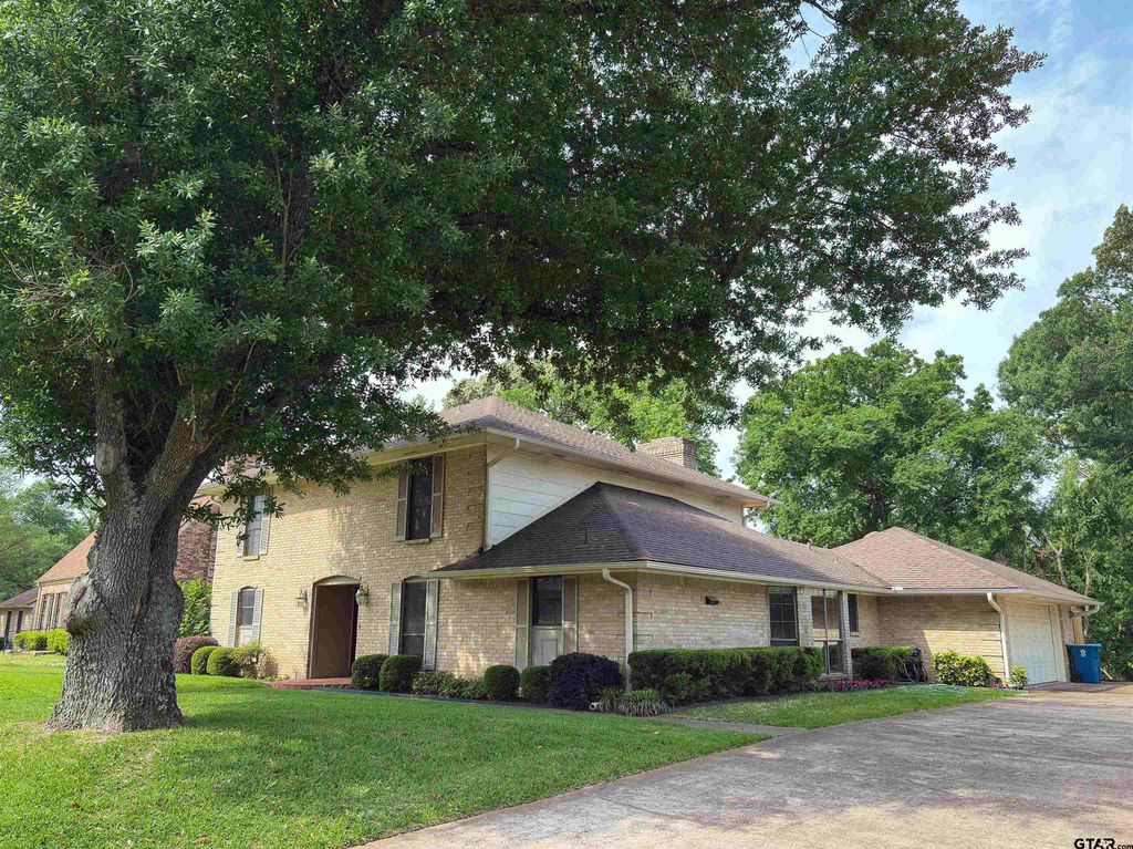 802 Circle Drive, Winnsboro, TX 75494