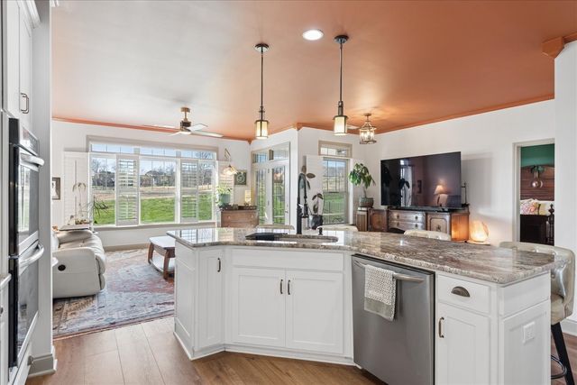 1063 Callaway Dr, Lebanon, TN 37087