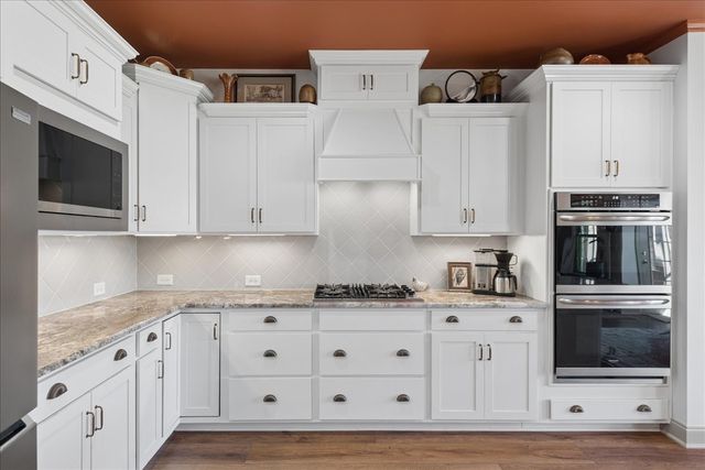 1063 Callaway Dr, Lebanon, TN 37087