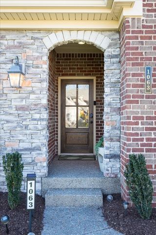 1063 Callaway Dr, Lebanon, TN 37087