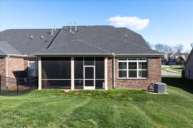 1063 Callaway Dr, Lebanon, TN 37087