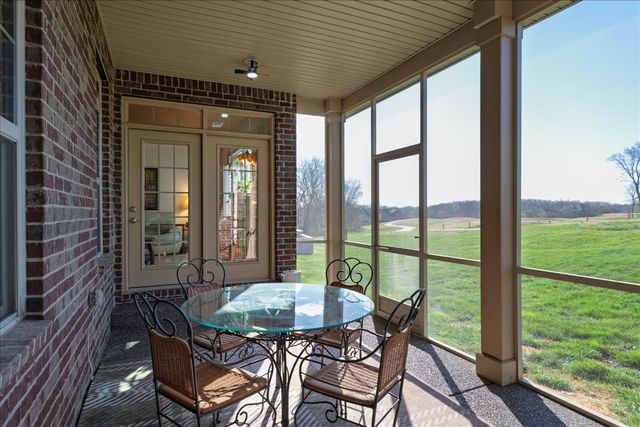 1063 Callaway Dr, Lebanon, TN 37087