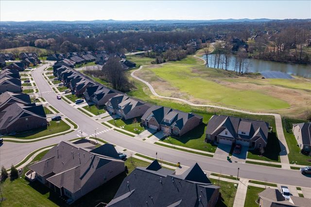 1063 Callaway Dr, Lebanon, TN 37087