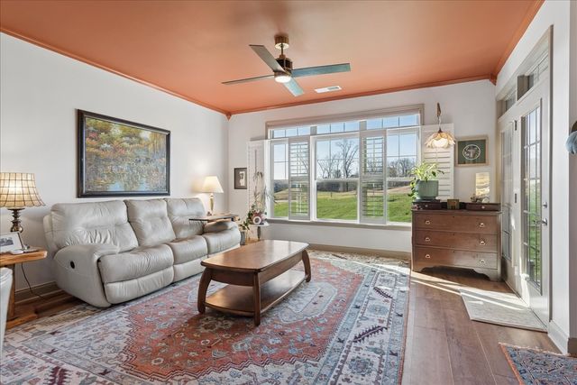 1063 Callaway Dr, Lebanon, TN 37087