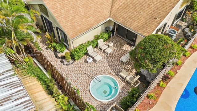 7665 Sierra Dr W, Boca Raton, FL 33433