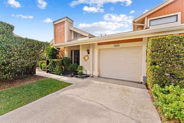 7665 Sierra Dr W, Boca Raton, FL 33433