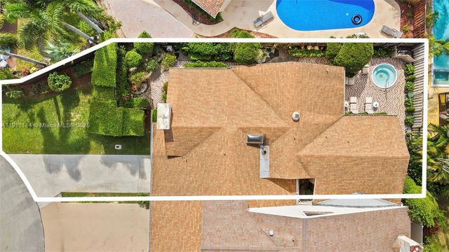 7665 Sierra Dr W, Boca Raton, FL 33433