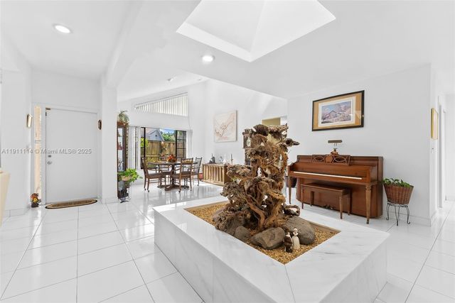 7665 Sierra Dr W, Boca Raton, FL 33433