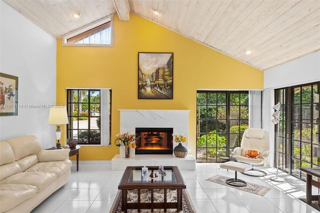 7665 Sierra Dr W, Boca Raton, FL 33433