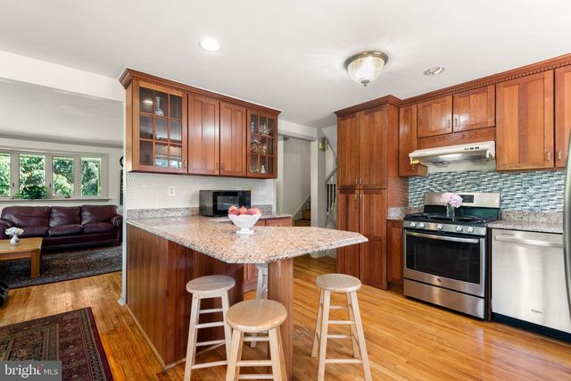 1434 SUGARTOWN RD, Berwyn, PA 19312