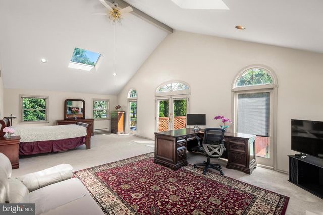 1434 SUGARTOWN RD, Berwyn, PA 19312