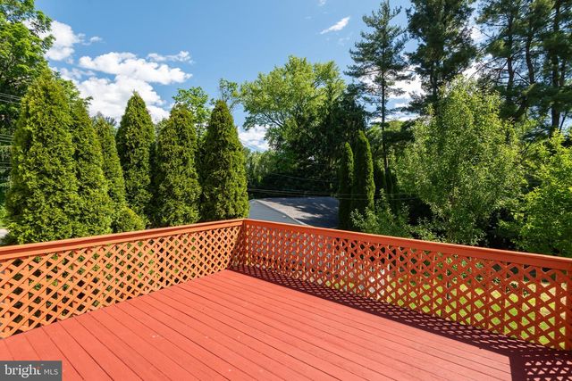 1434 SUGARTOWN RD, Berwyn, PA 19312