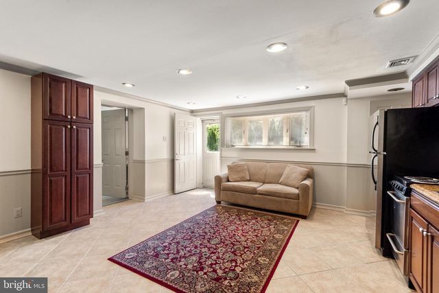 1434 SUGARTOWN RD, Berwyn, PA 19312