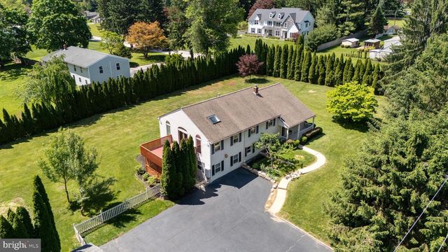 1434 SUGARTOWN RD, Berwyn, PA 19312