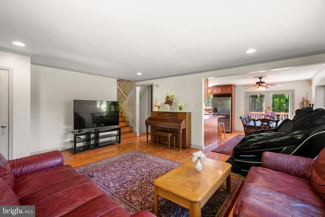 1434 SUGARTOWN RD, Berwyn, PA 19312