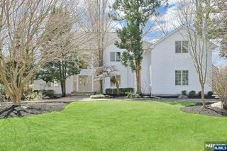 33 Corrigan Way, Old Tappan, NJ 07675