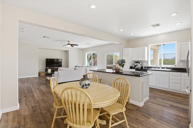 8104 Loma Del Ray Street, Las Vegas, NV 89131