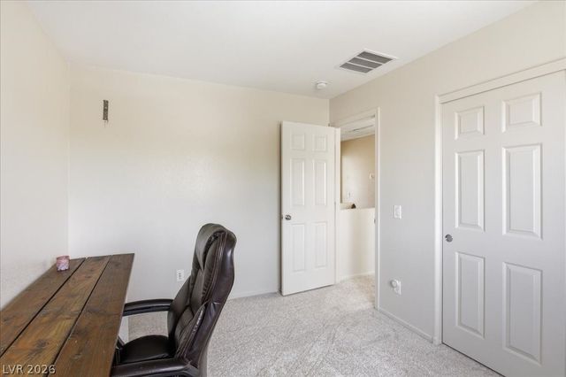 8104 Loma Del Ray Street, Las Vegas, NV 89131