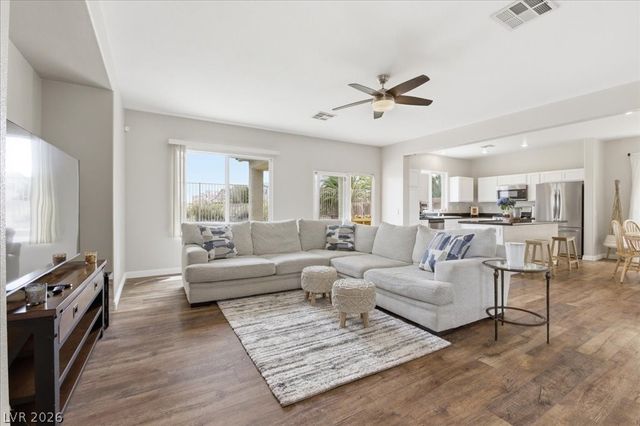 8104 Loma Del Ray Street, Las Vegas, NV 89131