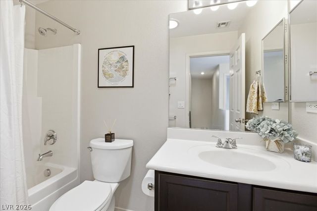 8104 Loma Del Ray Street, Las Vegas, NV 89131