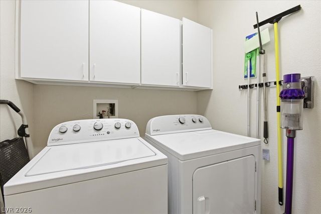 8104 Loma Del Ray Street, Las Vegas, NV 89131