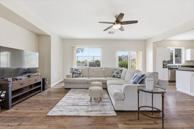 8104 Loma Del Ray Street, Las Vegas, NV 89131