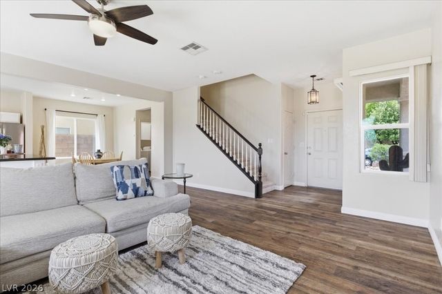 8104 Loma Del Ray Street, Las Vegas, NV 89131