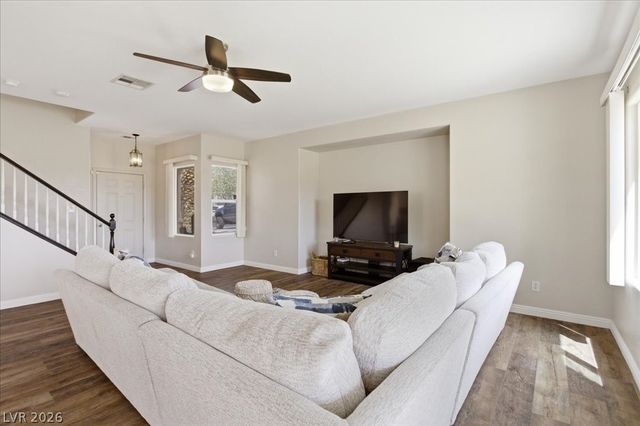 8104 Loma Del Ray Street, Las Vegas, NV 89131