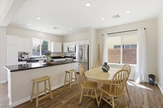 8104 Loma Del Ray Street, Las Vegas, NV 89131