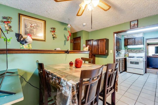 2419 N Rosenthal Ave, Wichita, KS 67204