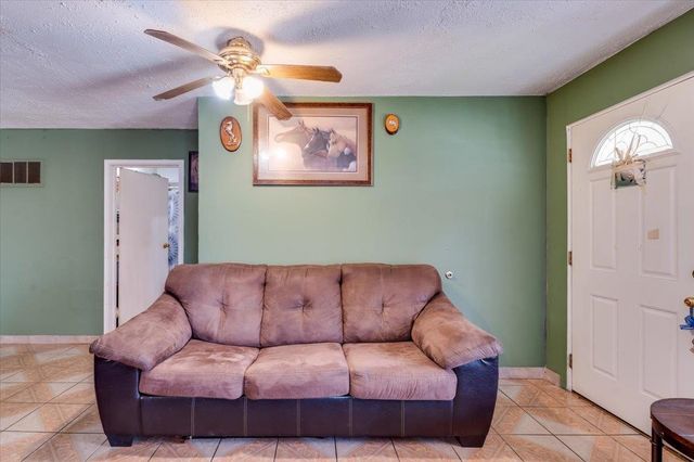 2419 N Rosenthal Ave, Wichita, KS 67204