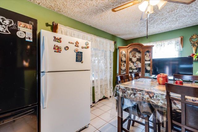 2419 N Rosenthal Ave, Wichita, KS 67204