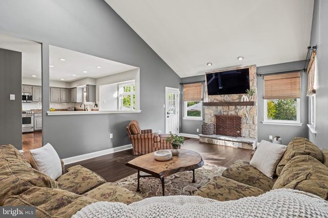 2301 DERBY DR, Cinnaminson, NJ 08077