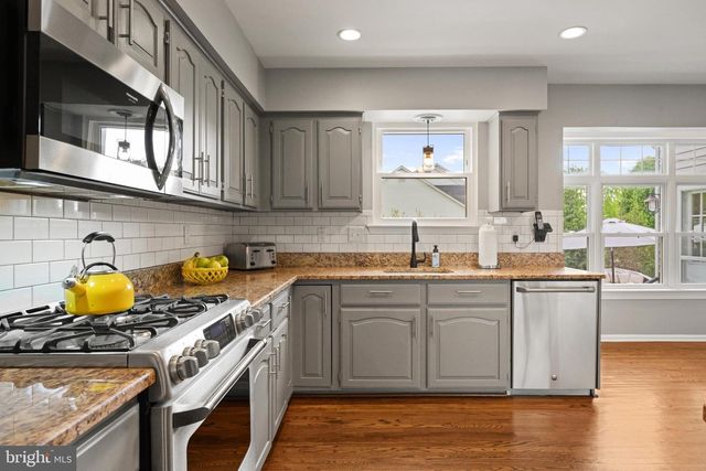 2301 DERBY DR, Cinnaminson, NJ 08077