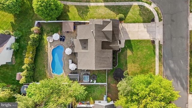 2301 DERBY DR, Cinnaminson, NJ 08077