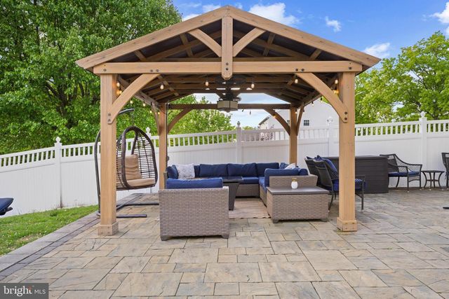 2301 DERBY DR, Cinnaminson, NJ 08077