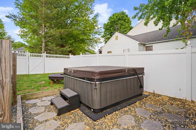 2301 DERBY DR, Cinnaminson, NJ 08077